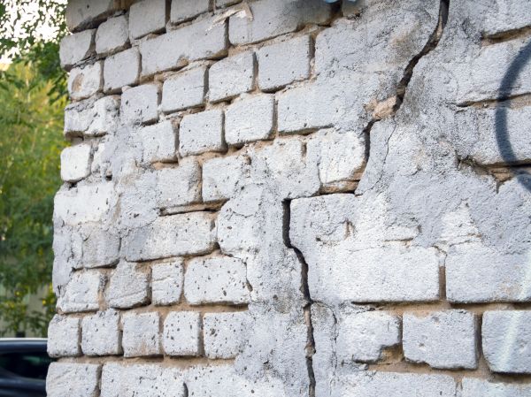 Cracked Brick Wall Repair in Renton